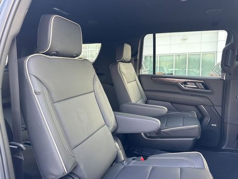 New 2026 GMC Yukon XL Elevation image 28