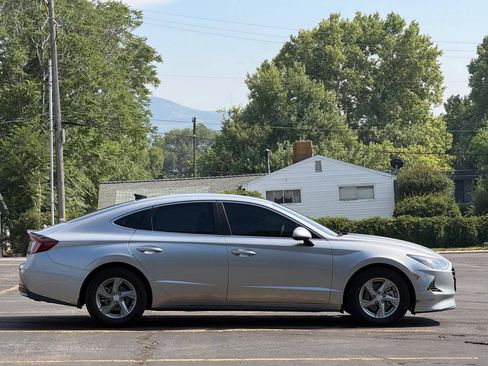 Used 2021 Hyundai Sonata SE w/ Cargo Package FWD image 6