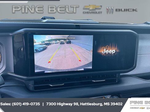 Used 2026 Jeep Wrangler Unlimited Sahara AWD/4WD image 15