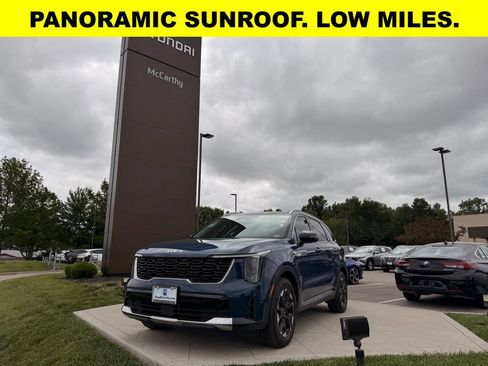 Used 2024 Kia Sorento S w/ Panoramic Sunroof Package FWD image 1