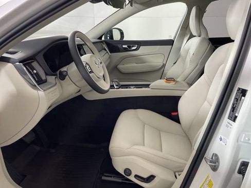 Used 2025 Volvo XC60 T8 Plus w/ Protection Package Premier AWD/4WD image 28