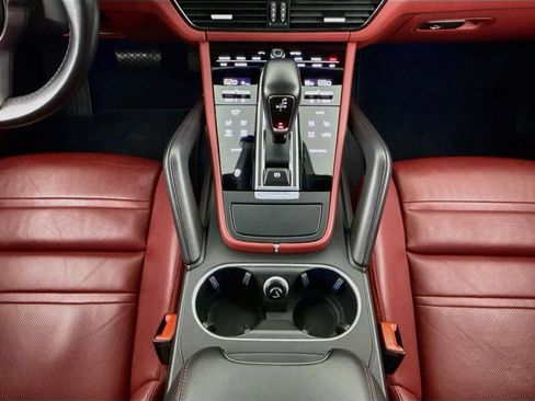 Certified 2023 Porsche Cayenne AWD/4WD image 16