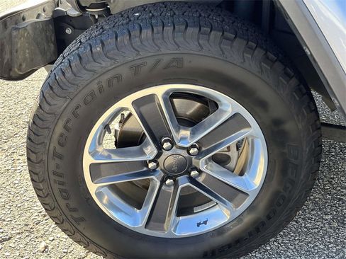 Used 2020 Jeep Wrangler Unlimited Sahara image 8