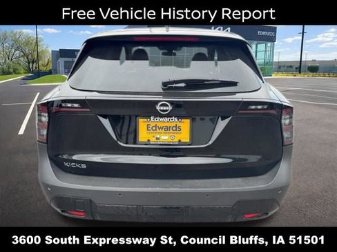Used 2025 Nissan Kicks SV FWD image 5