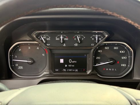 Used 2023 GMC Sierra 3500 AT4 w/ AT4 Preferred Package AWD/4WD image 31
