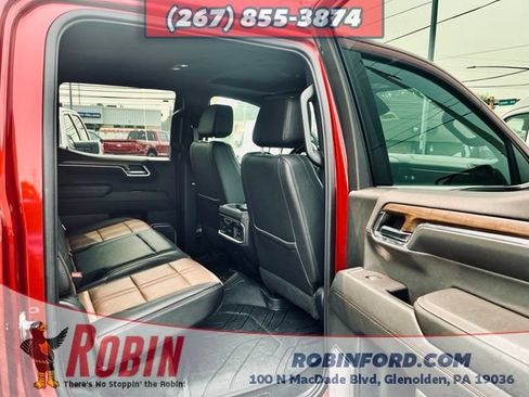 Used 2023 Chevrolet Silverado 1500 High Country w/ High Country Premium Package AWD/4WD image 9