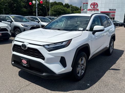 Used 2023 Toyota RAV4 XLE FWD image 3