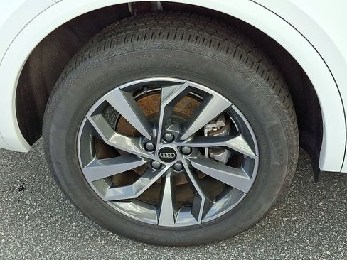 Certified 2024 Audi Q5 2.0T Premium image 8