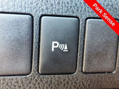 Used 2018 Toyota Highlander Limited AWD/4WD image 28