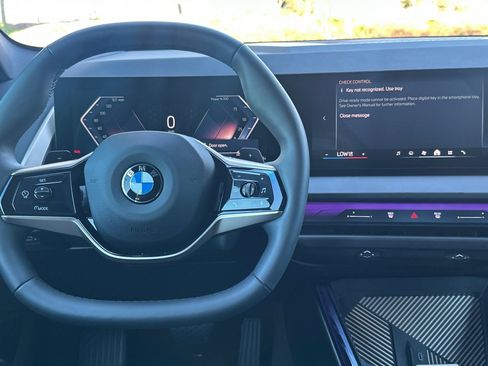 Used 2025 BMW X3 xDrive30i w/ Convenience Package image 18