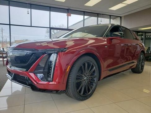 New 2026 Cadillac Lyriq V AWD/4WD image 8