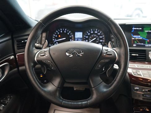 Used 2018 INFINITI Q70 Luxe w/ Sport Package AWD/4WD image 32