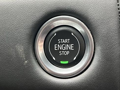 Used 2024 GMC Yukon Denali Ultimate image 19