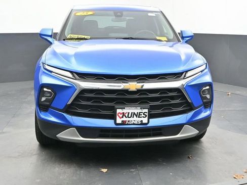 Used 2025 Chevrolet Blazer LT image 4