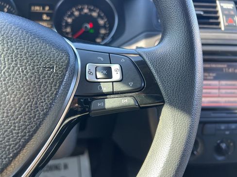 Used 2015 Volkswagen Jetta S image 18