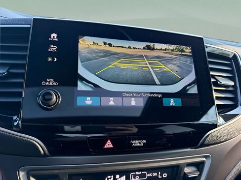 Used 2023 Honda Passport EX-L image 16