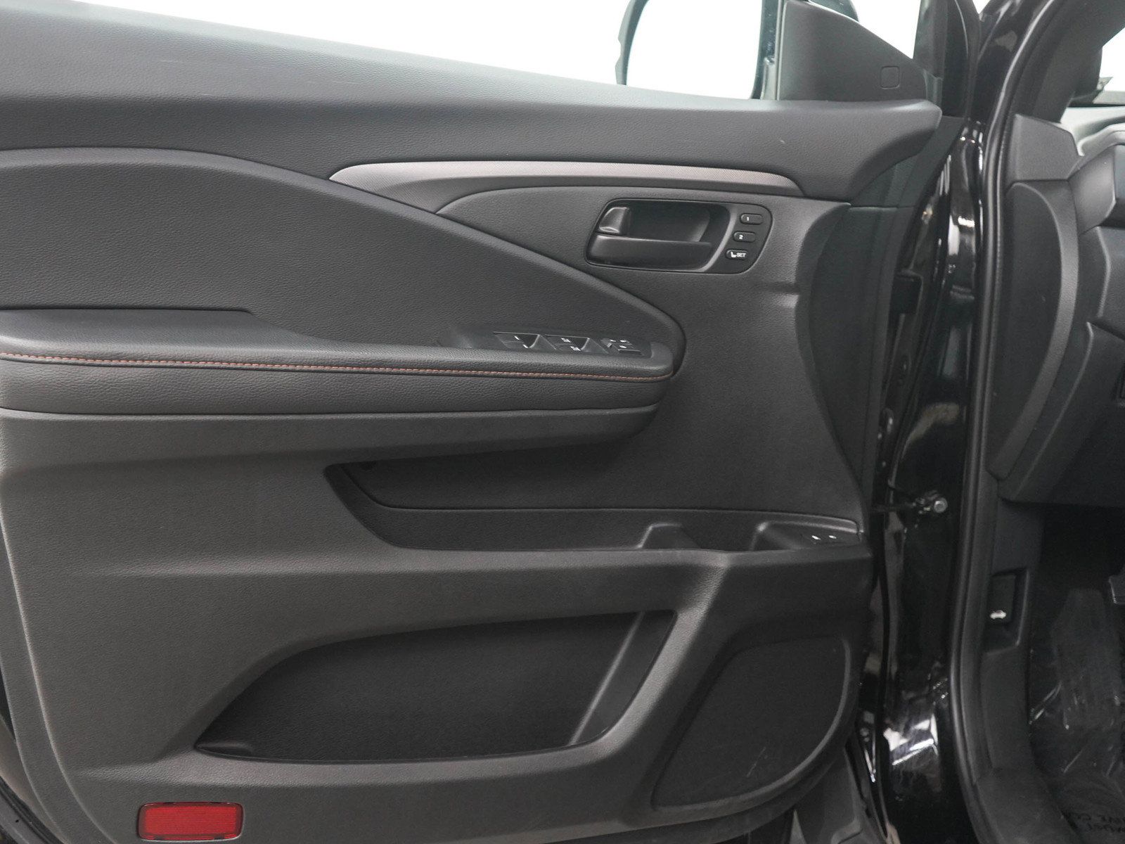 Used 2023 Honda Passport TrailSport image 19