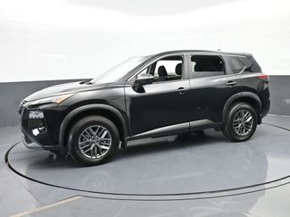 Used 2023 Nissan Rogue S video 2