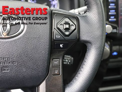 Used 2021 Toyota 4Runner Venture w/ Moonroof Package AWD/4WD image 15