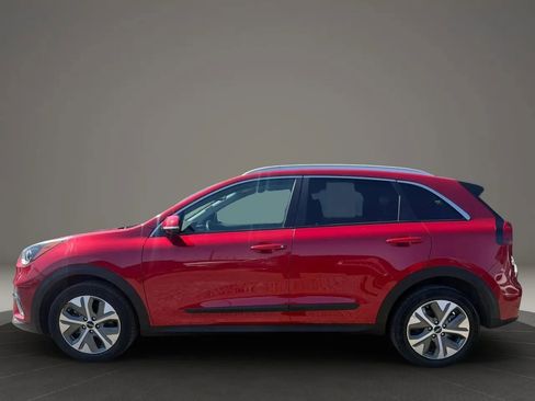 Used 2022 Kia Niro EX w/ Cold Weather Package FWD image 8