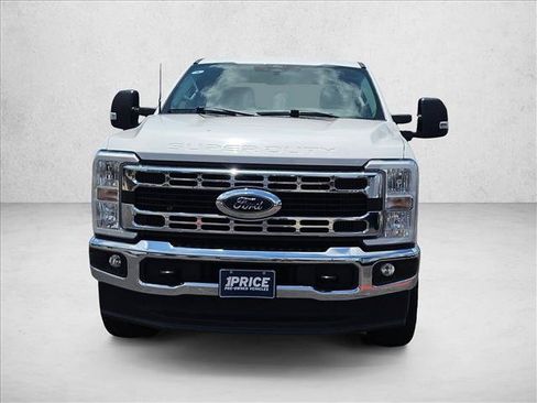 Used 2024 Ford F250 XLT w/ FX4 Off-Road Package AWD/4WD image 2