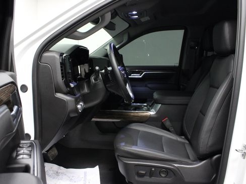 Used 2026 GMC Sierra 1500 Elevation w/ Elevation Premium Package AWD/4WD image 12