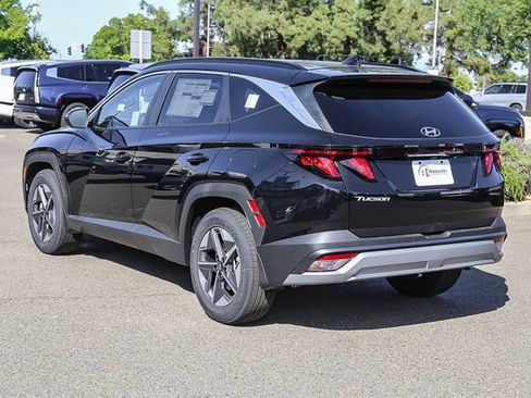 New 2026 Hyundai Tucson SEL FWD image 2