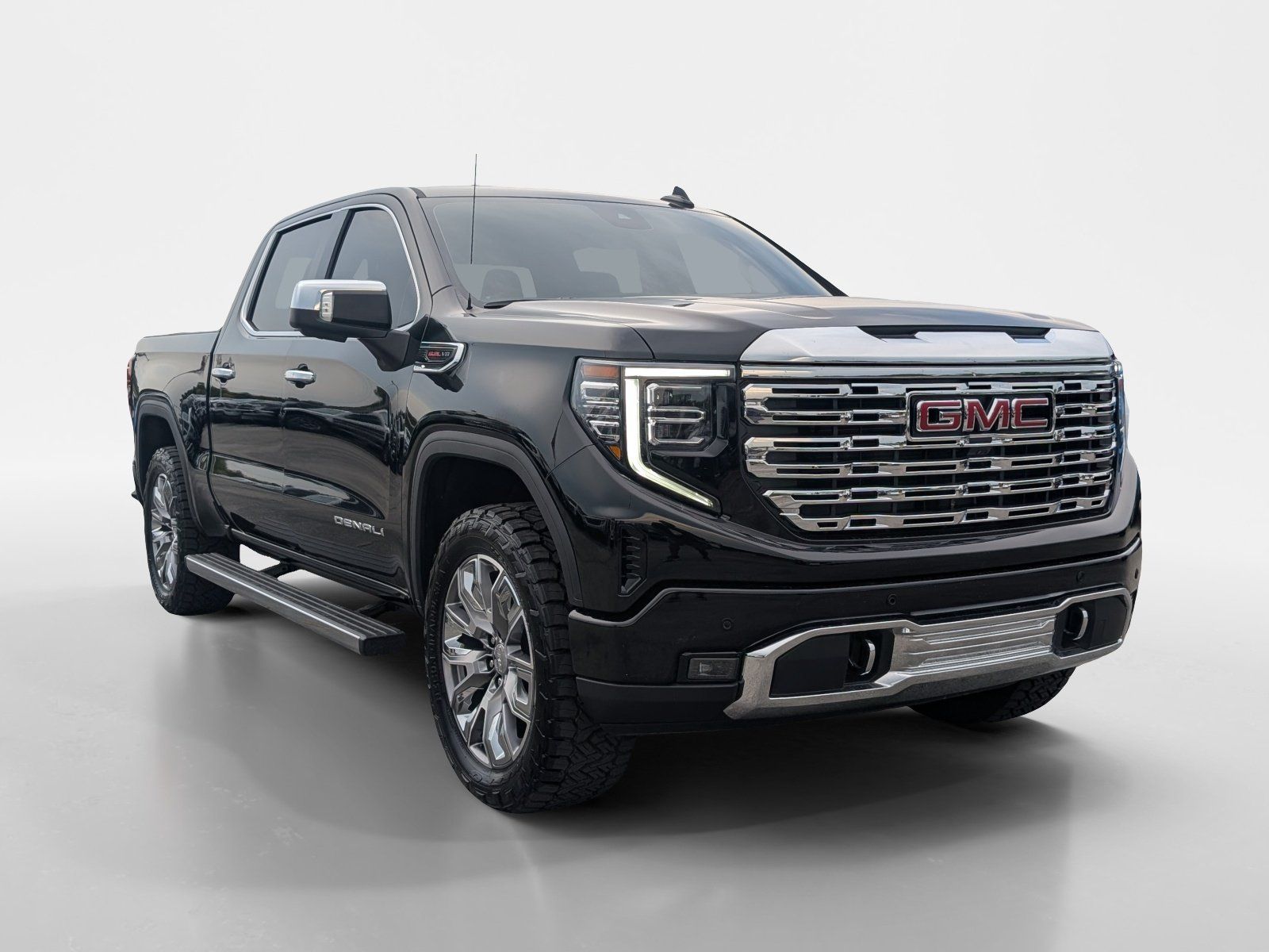 Used 2026 GMC Sierra 1500 Denali AWD/4WD image 2
