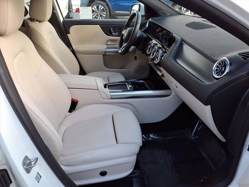 Used 2025 Mercedes-Benz GLA 250 4MATIC image 16