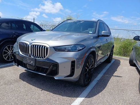 Used 2024 BMW X5 sDrive40i w/ M Sport Package RWD image 4
