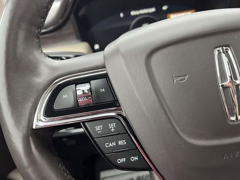 Certified 2022 Lincoln Nautilus Reserve image 27