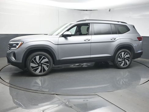 New 2026 Volkswagen Atlas SE FWD image 4
