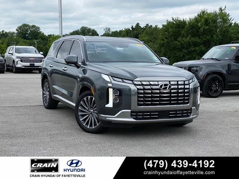 Used 2024 Hyundai Palisade Calligraphy FWD image 1
