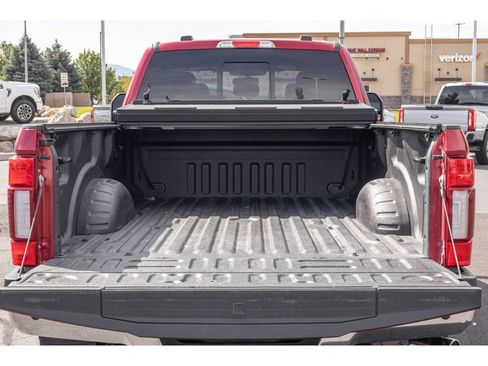 Used 2022 Ford F250 Lariat w/ Lariat Ultimate Package AWD/4WD image 14