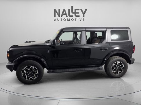 Used 2024 Ford Bronco Outer Banks image 2