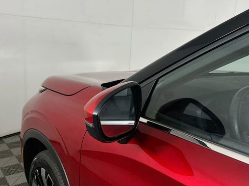 Used 2025 Mitsubishi Outlander SE image 16