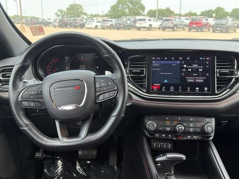 Used 2025 Dodge Durango GT RWD image 26