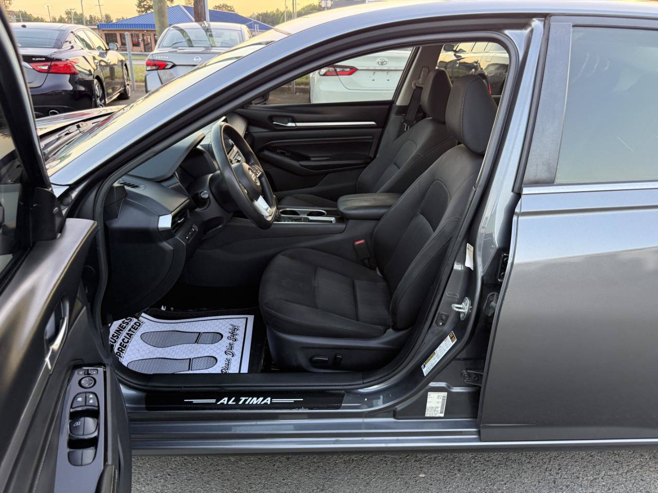 Used 2021 Nissan Altima 2.5 SV FWD image 8