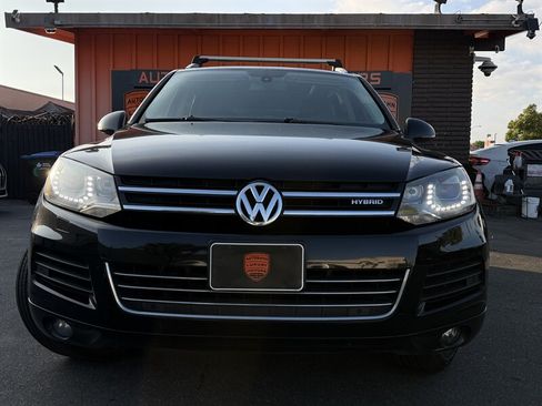 Used 2012 Volkswagen Touareg Hybrid AWD/4WD image 2