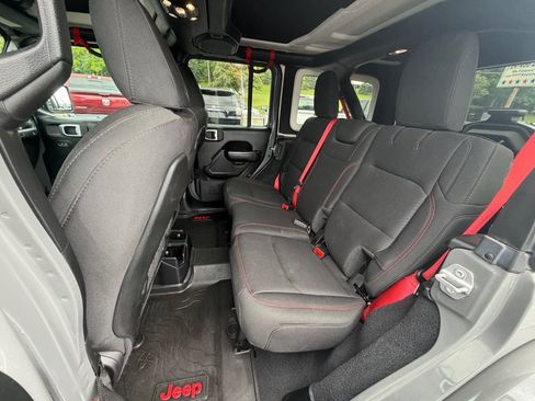 Used 2020 Jeep Wrangler Unlimited Rubicon w/ Quick Order Package 28Y Recon AWD/4WD image 18