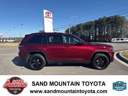 Used 2025 Jeep Grand Cherokee Altitude