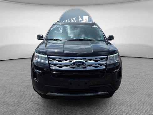 Used 2019 Ford Explorer XLT w/ Equipment Group 202A AWD/4WD image 9
