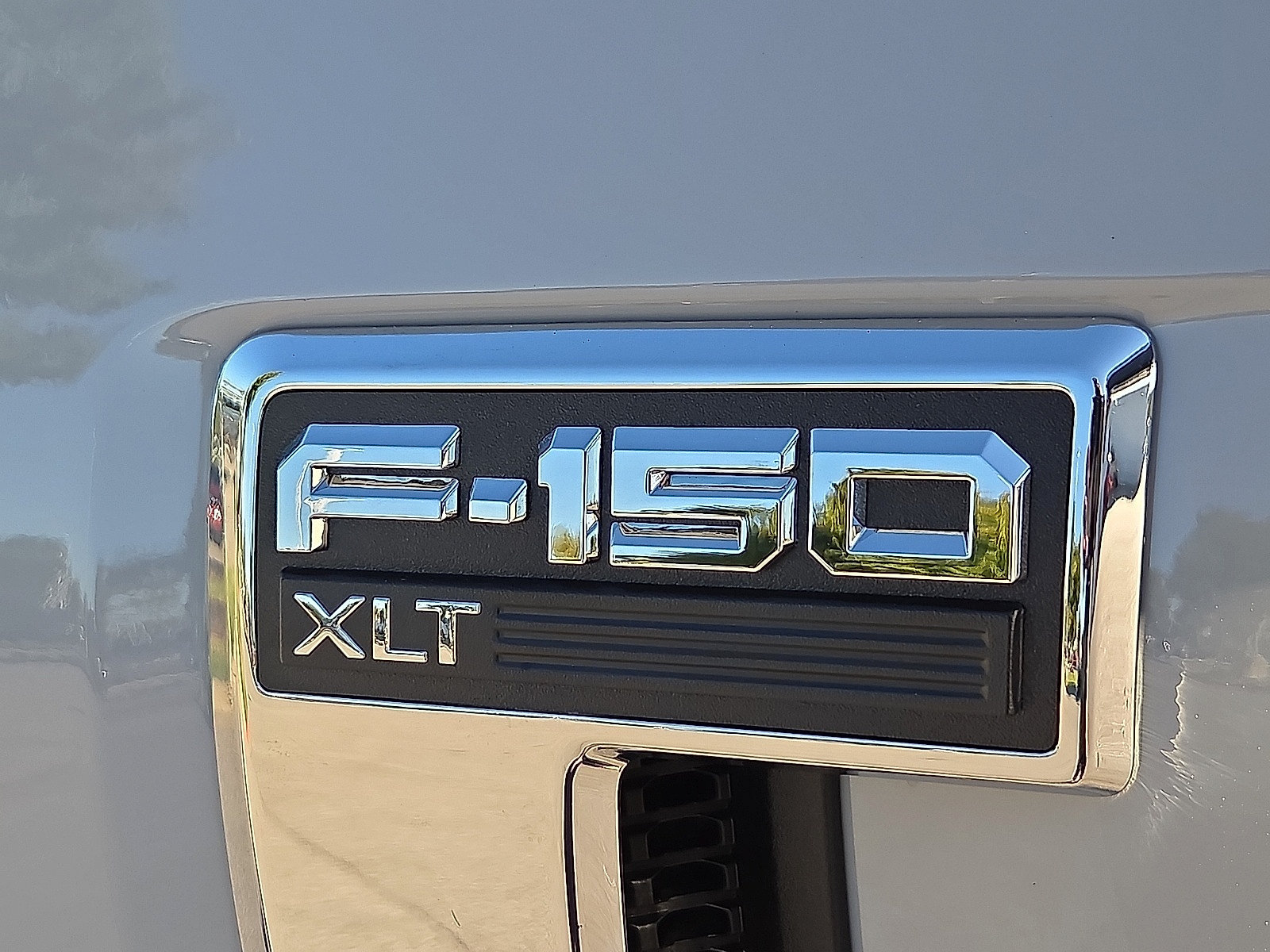 Certified 2024 Ford F150 XLT w/ Equipment Group 302A MID AWD/4WD image 9