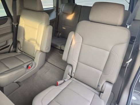 Used 2019 GMC Yukon SLT w/ Premium Edition image 14