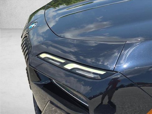 Used 2023 BMW 740i RWD image 15