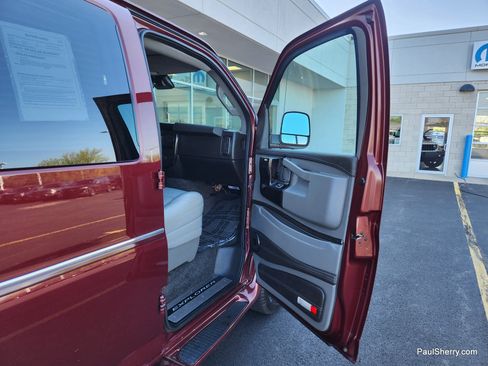 Used 2021 Chevrolet Express 3500 LS w/ Chrome Appearance Package RWD image 53