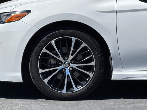 Used 2019 Toyota Camry SE FWD image 36