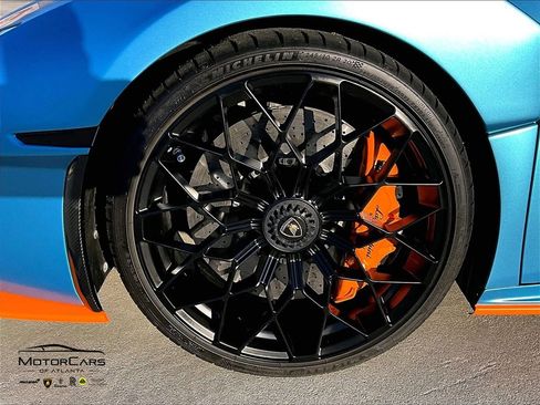 Used 2022 Lamborghini Huracan STO image 10