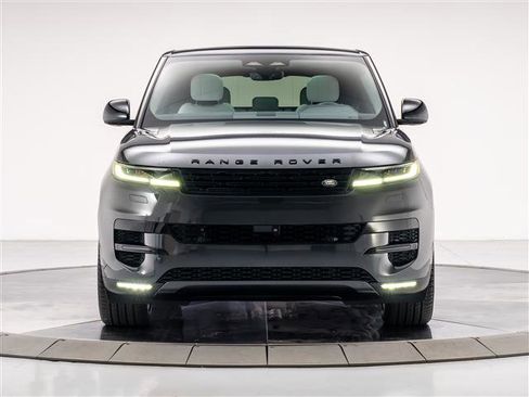 New 2025 Land Rover Range Rover Sport SE image 8