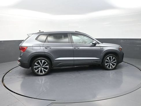 Used 2022 Volkswagen Taos SE AWD/4WD image 10